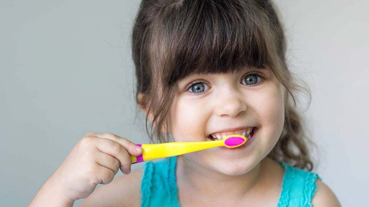 عادات الأسنان التي لا تريد لأطفالك اتباعها