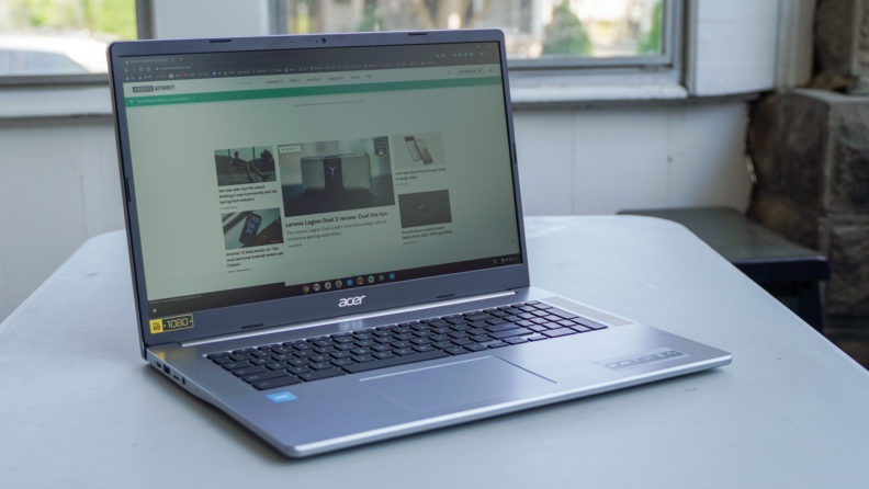 أول جهاز Chromebook مقاس 17 بوصة في العالم